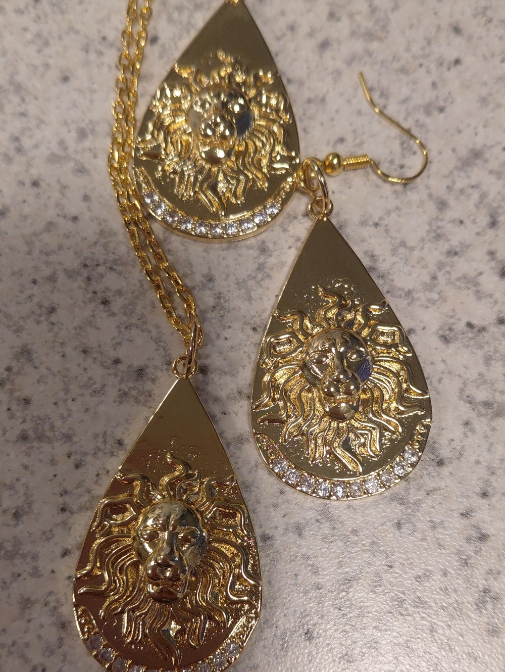 Gold Lion Teardrop Pendant Necklace and Earrings Set